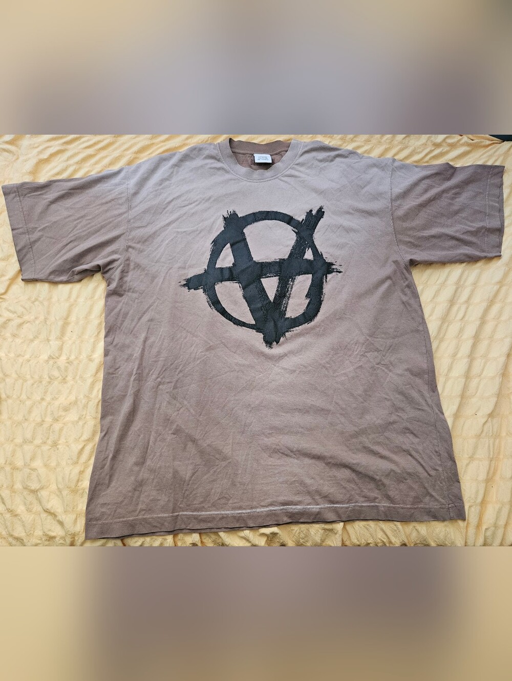 Vetements - Anarchy Logo T-shirt Brown in Size Medium